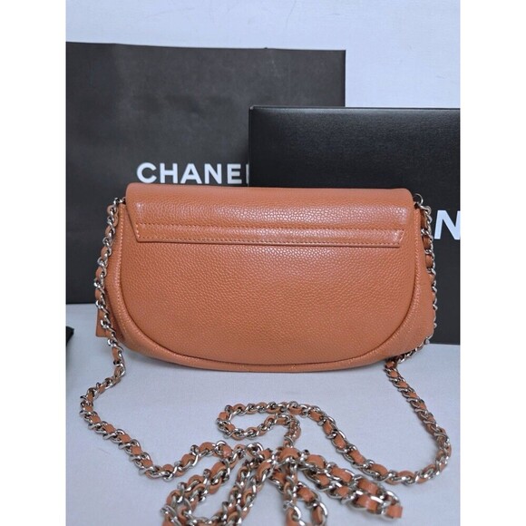 Chanel Half Moon Wallet on Chain Caviar - Picture 2 of 8